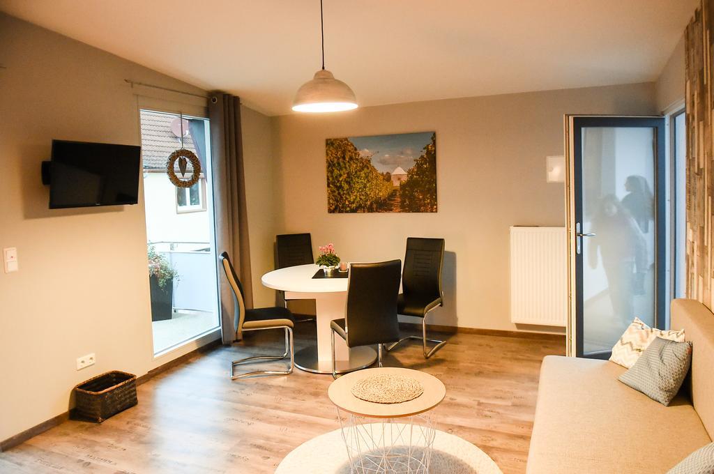 Boardinghouse Alte Bank Hotel Wollstein Bagian luar foto