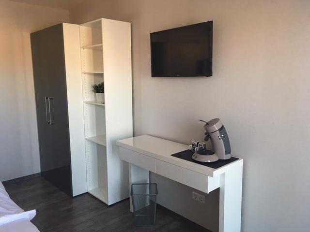 Boardinghouse Alte Bank Hotel Wollstein Bagian luar foto