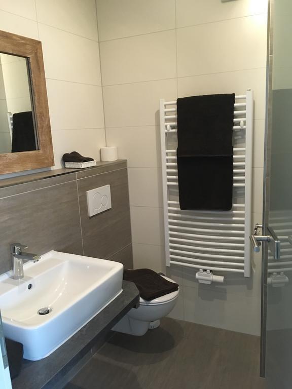 Boardinghouse Alte Bank Hotel Wollstein Bagian luar foto